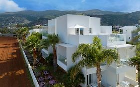 Akrogiali Garden Hotel